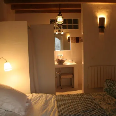 Charming 4-bed In With Private Pool Villa *