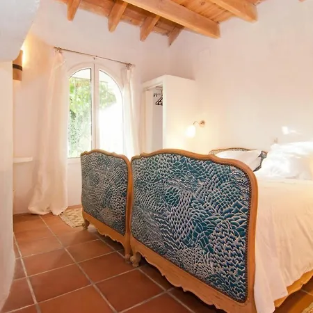 Charming 4-bed In With Private Pool Villa